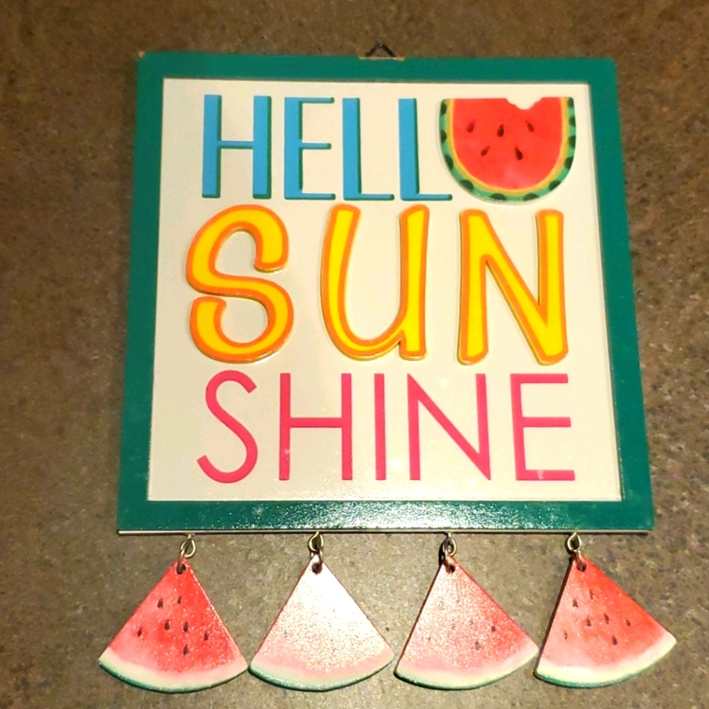 NWOT Hanging decor wood sign "Hello Sunshine"